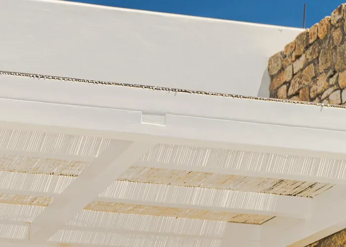 Διαμέρισμα Ήσυχο Κυκλαδίτικο δωμάτιο Total white N2 Plintri